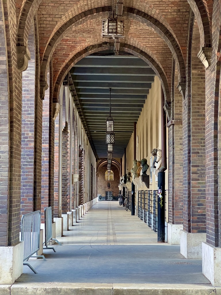 National Pantheon arcade