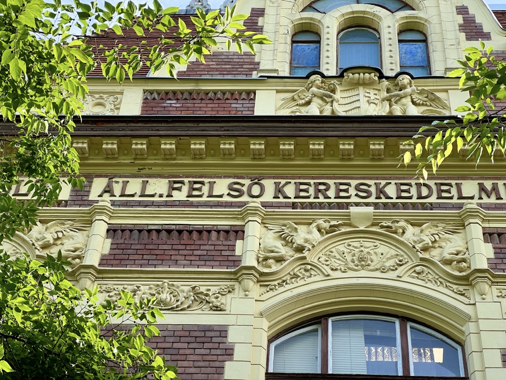 Kőrösy József Technical University building