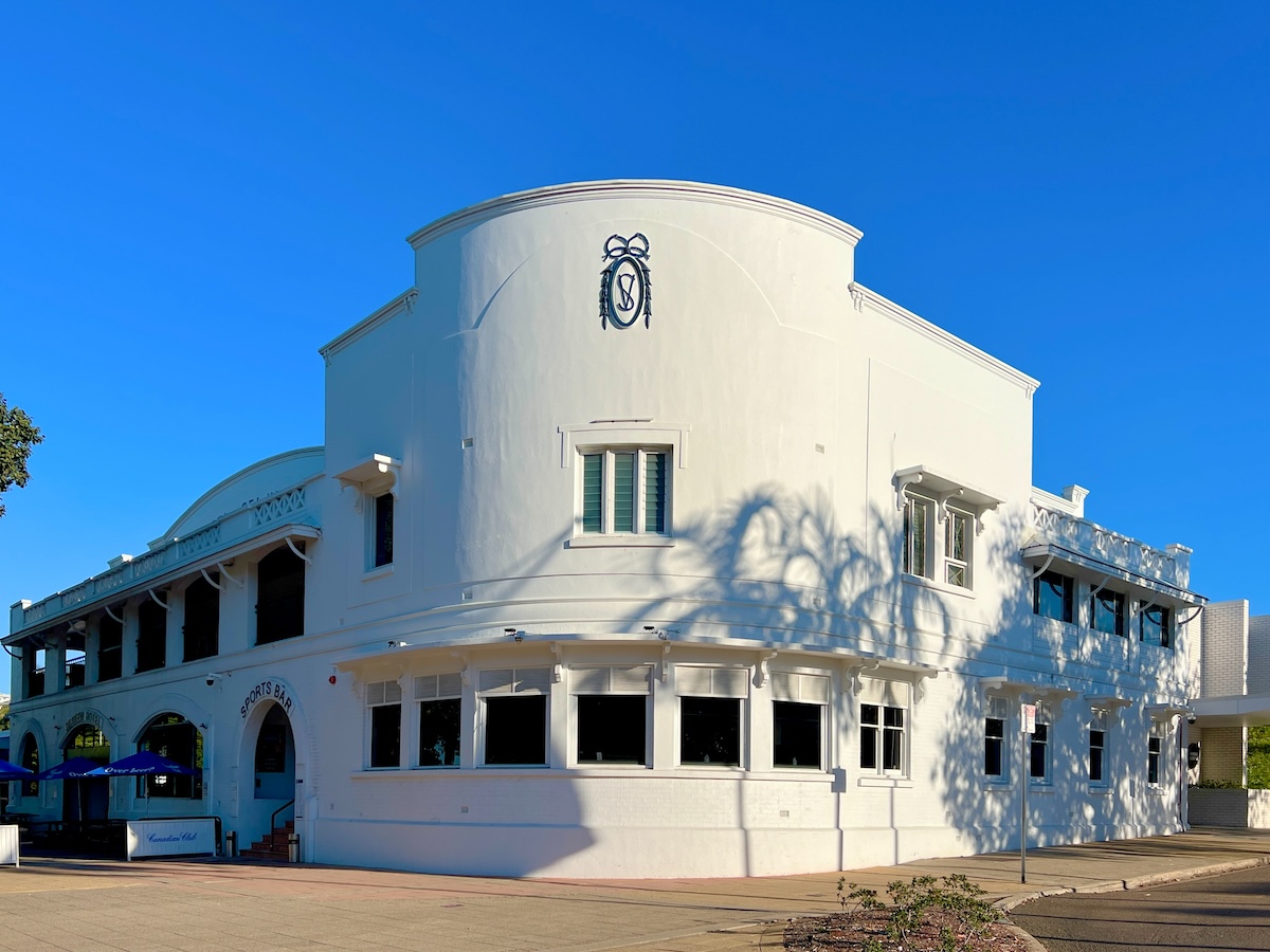 Seaview Hotel