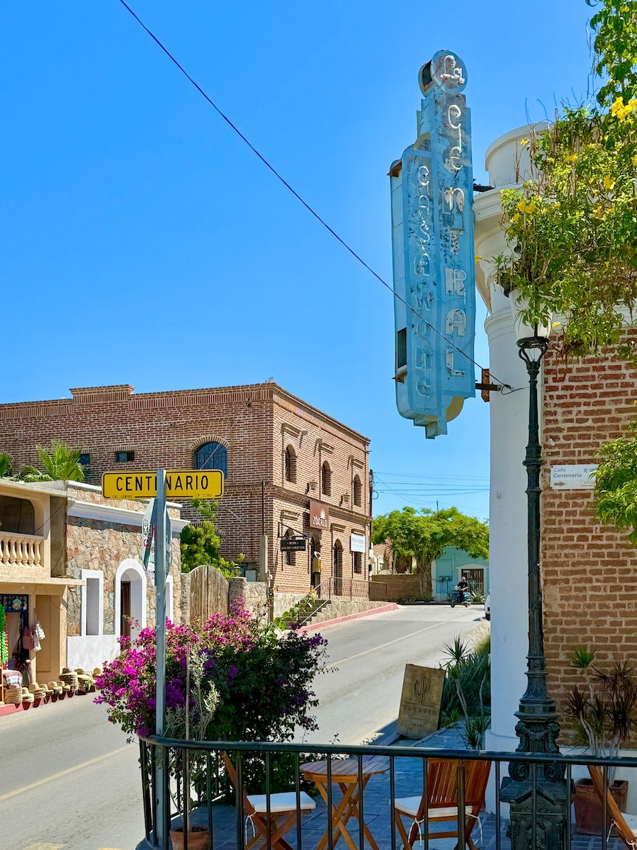 Todos Santos corner