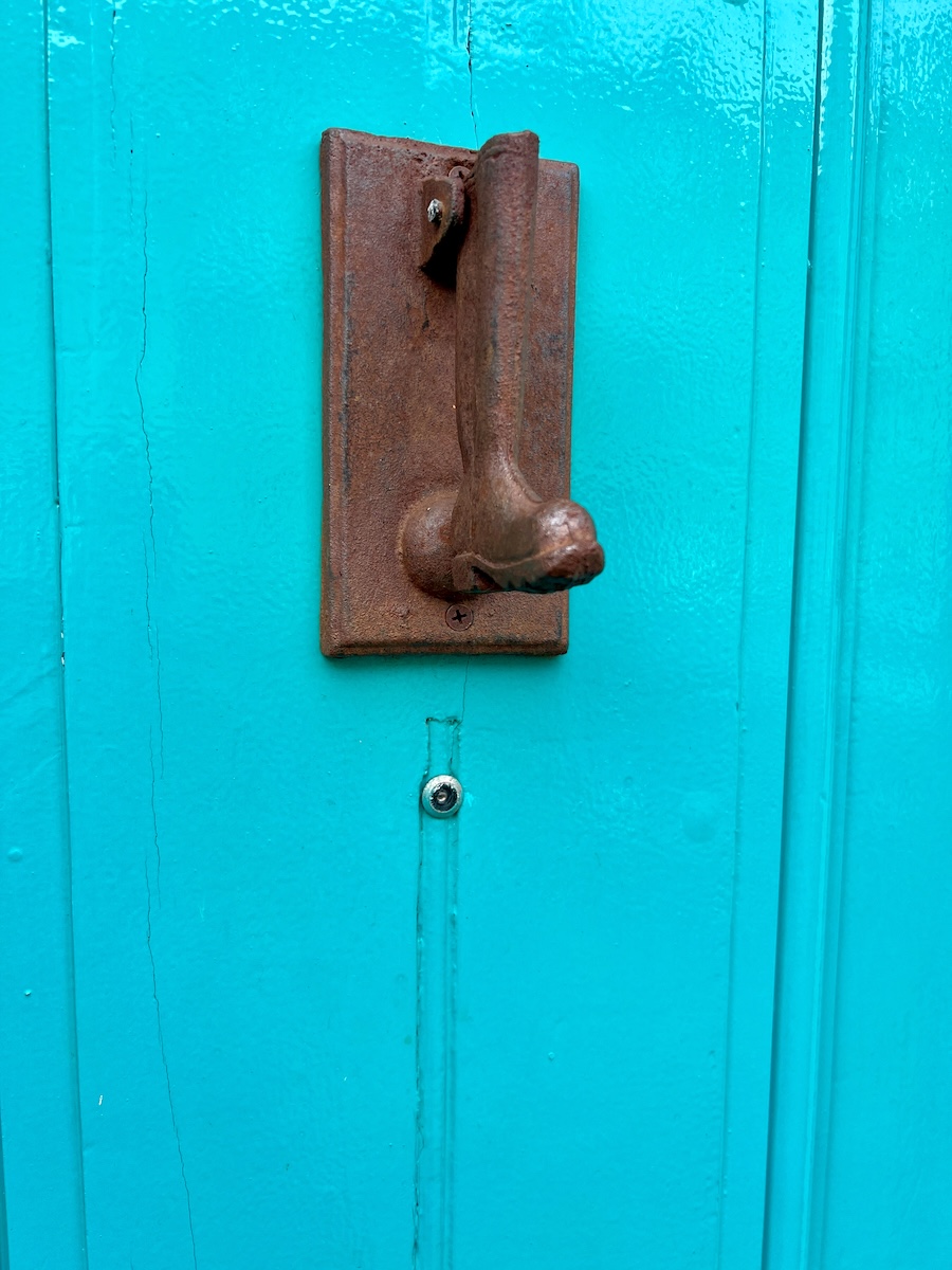 Boot knocker