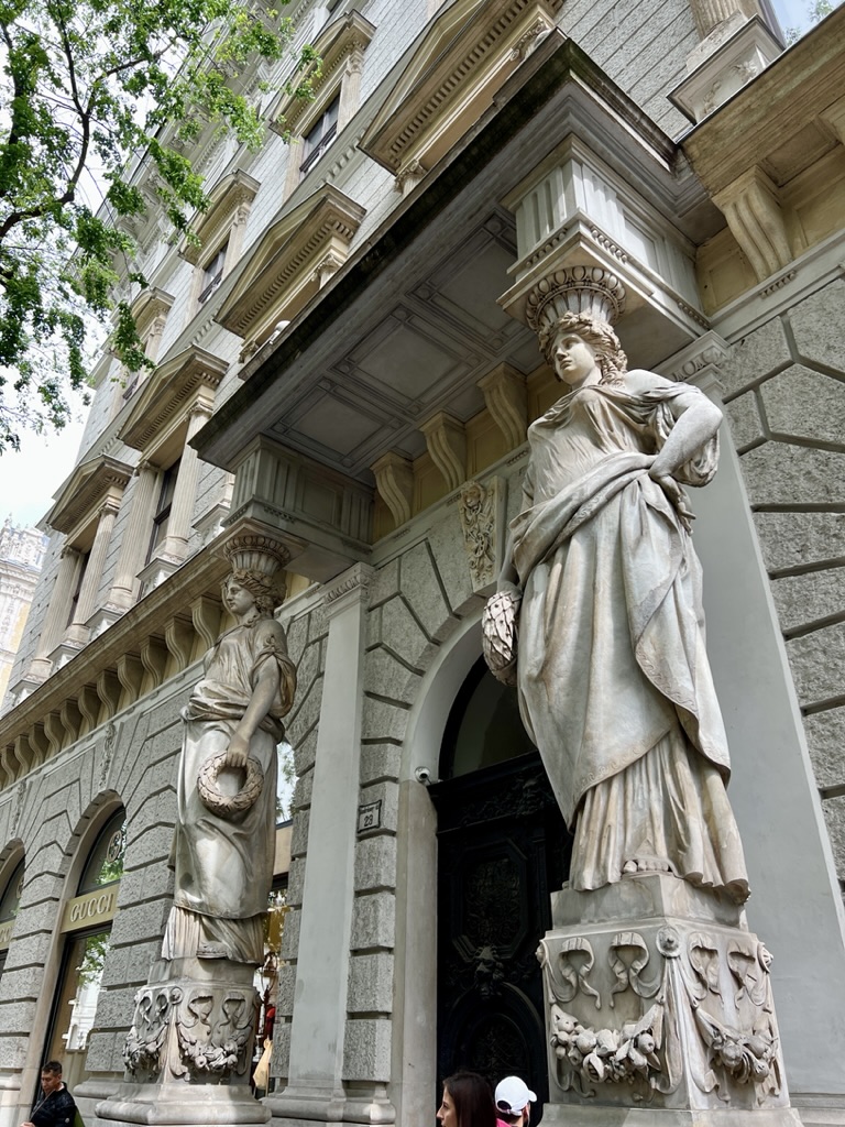 Caryatids on Andrássy út