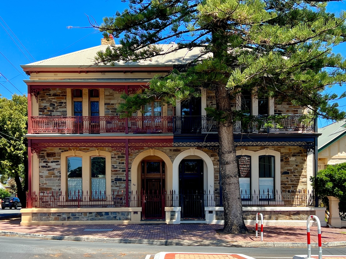 Paired homes in Glenelg South