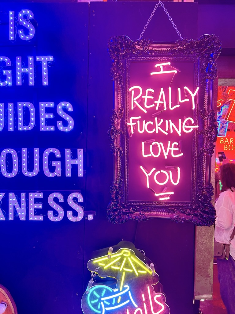 Neon art