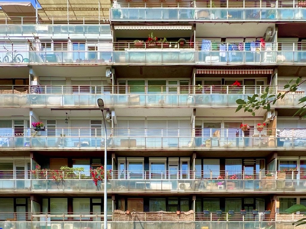 Fazekas utca apartment building
