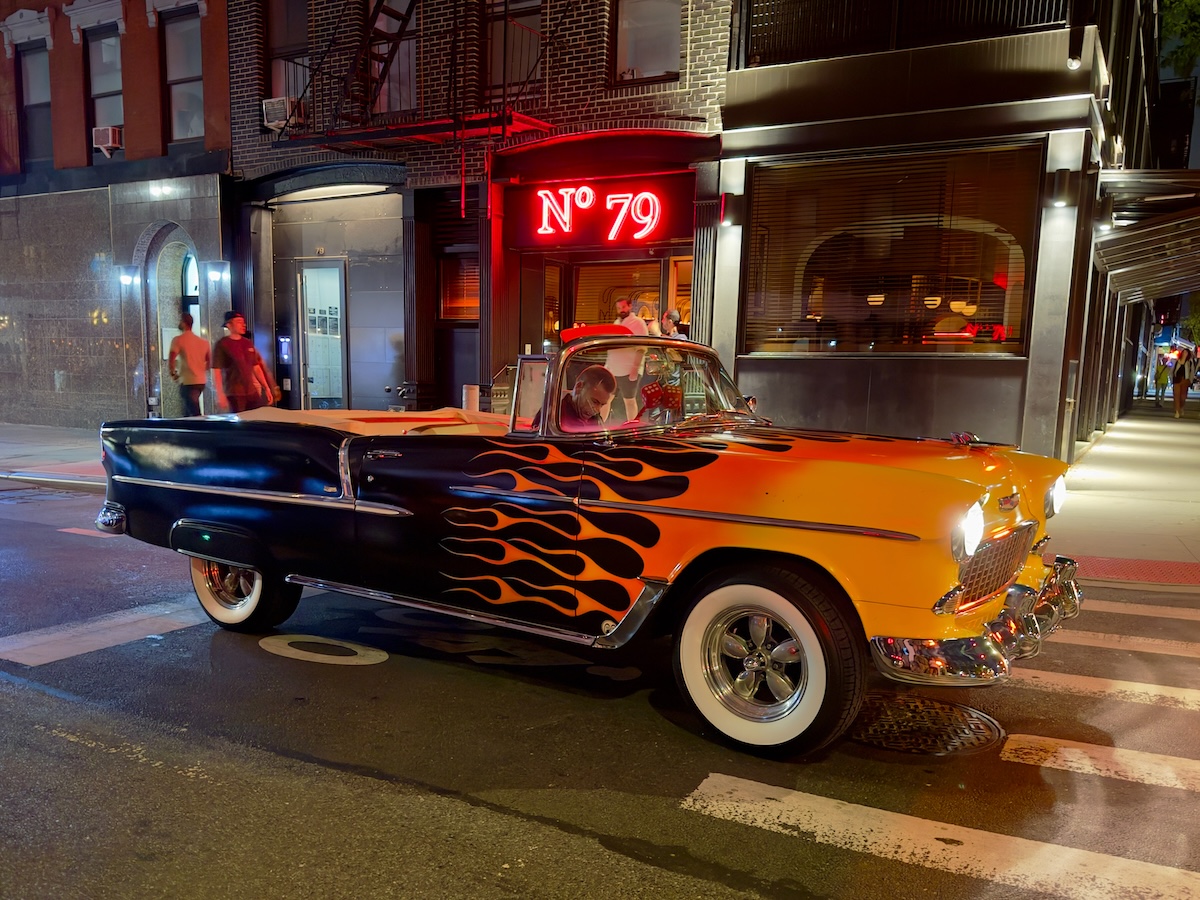 Rivington St at night