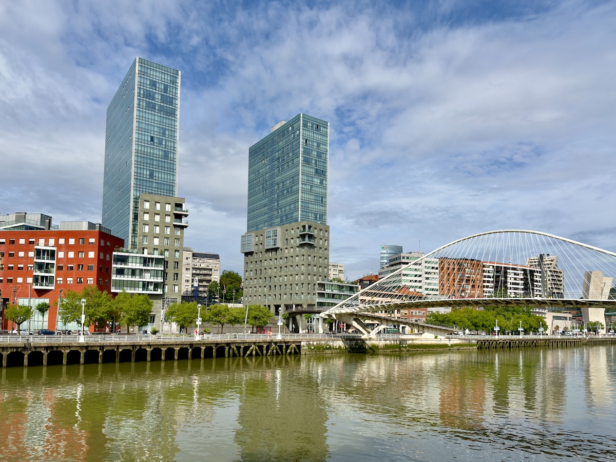 Zubizuri bridge and Isozaki towers
