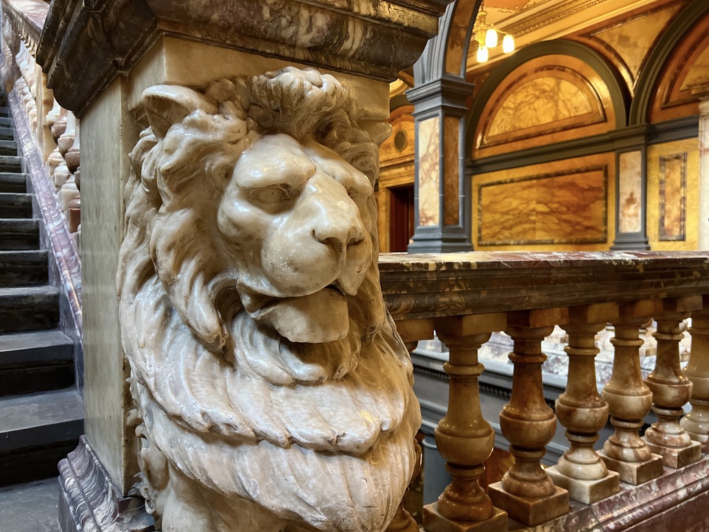 Lucky lion