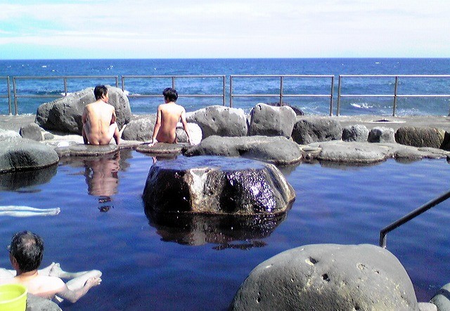 2013/06/02　高磯の湯　房総半島、大島が見えました。
