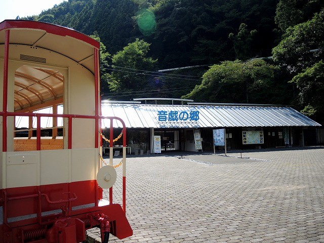 2013/08/28　静岡県 根本町「奥大井音戯の郷」　大井川鐵道千頭（せんず）駅横にあるので、運が良ければSLに会えるかもね。