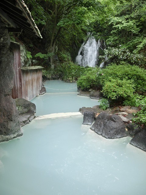 2015/06/15 赤川荘　露天風呂は、源泉そのままにこだわっていて20度の冷泉です。