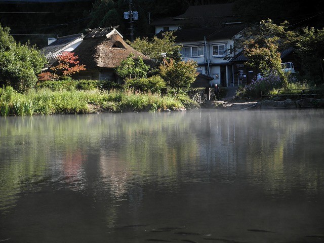 2012/09/28　金鱗湖畔にある共同浴場　「下ん湯」