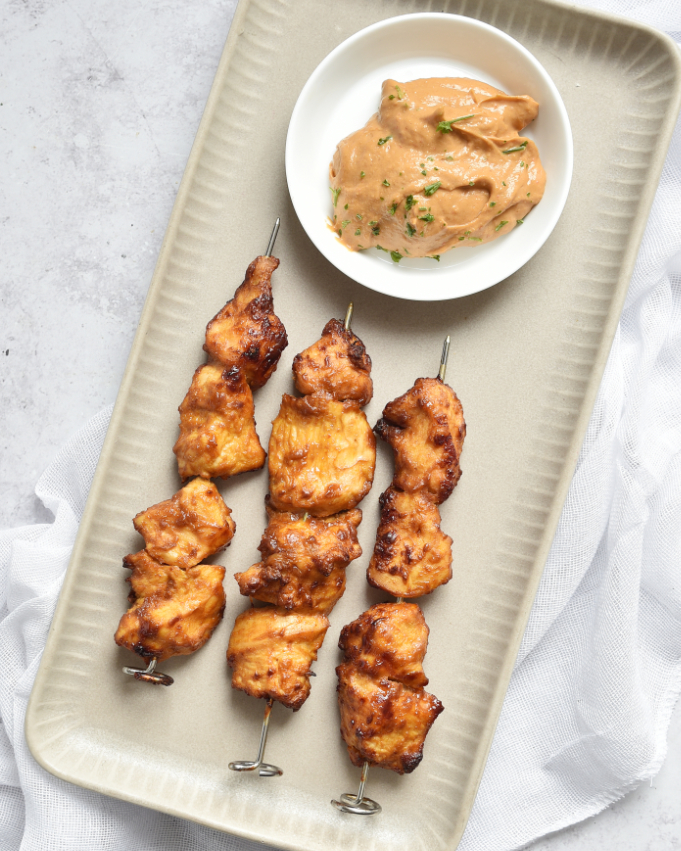 Saté Spieße aus dem Airfryer mit Erdnuss-Soße