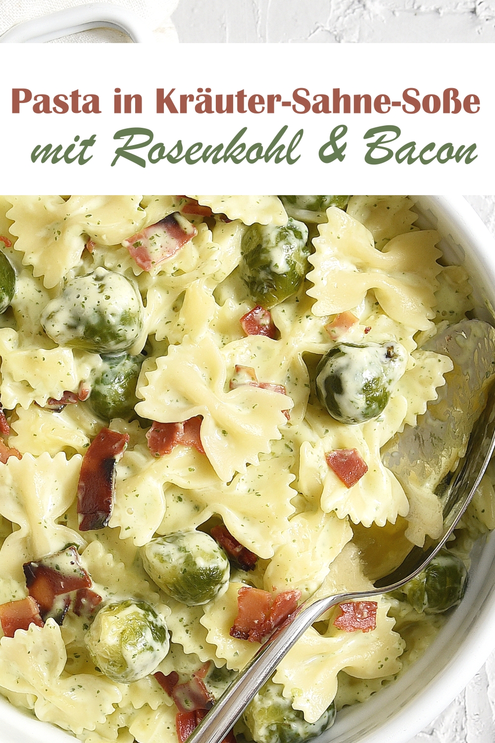 Pasta in Kräuter-Sahne-Soße. Mit Rosenkohl &amp; Bacon. - mix dich ...