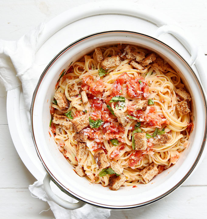 Pasta "Bruschetta". Sommerlich & leicht.