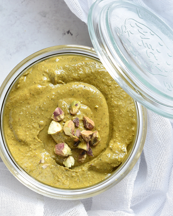 Pistazienmus pur oder Pistaziencreme mit weißer Schokolade aus dem Thermomix
