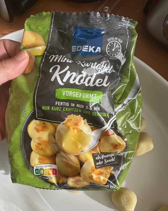 Diese Knödel habe ich dafür verwendet, gibt es auch von anderen Marken. Steht im Regal beim Reis, Couscous etc.
