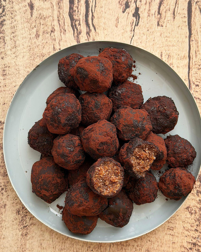 Weihnachtliche Energy Balls
