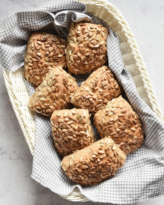 Sonnenblumenkern Brötchen aus dem Thermomix mit Vollkornmehl