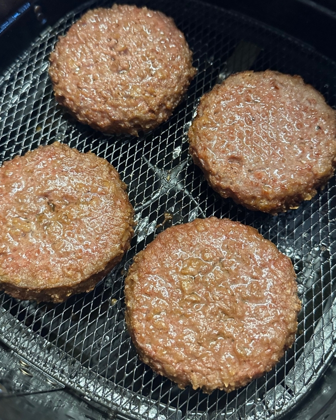 Beyond Meat Burger Pattys. Aus dem Airfryer. mix dich glücklich (ThermomixRezepte)