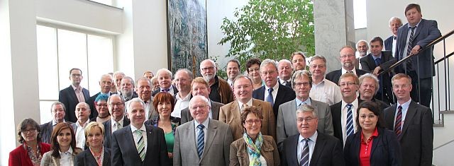 Die Mitglieder des Regionalrats Köln (Bildquelle: Bezirksregierung Köln)