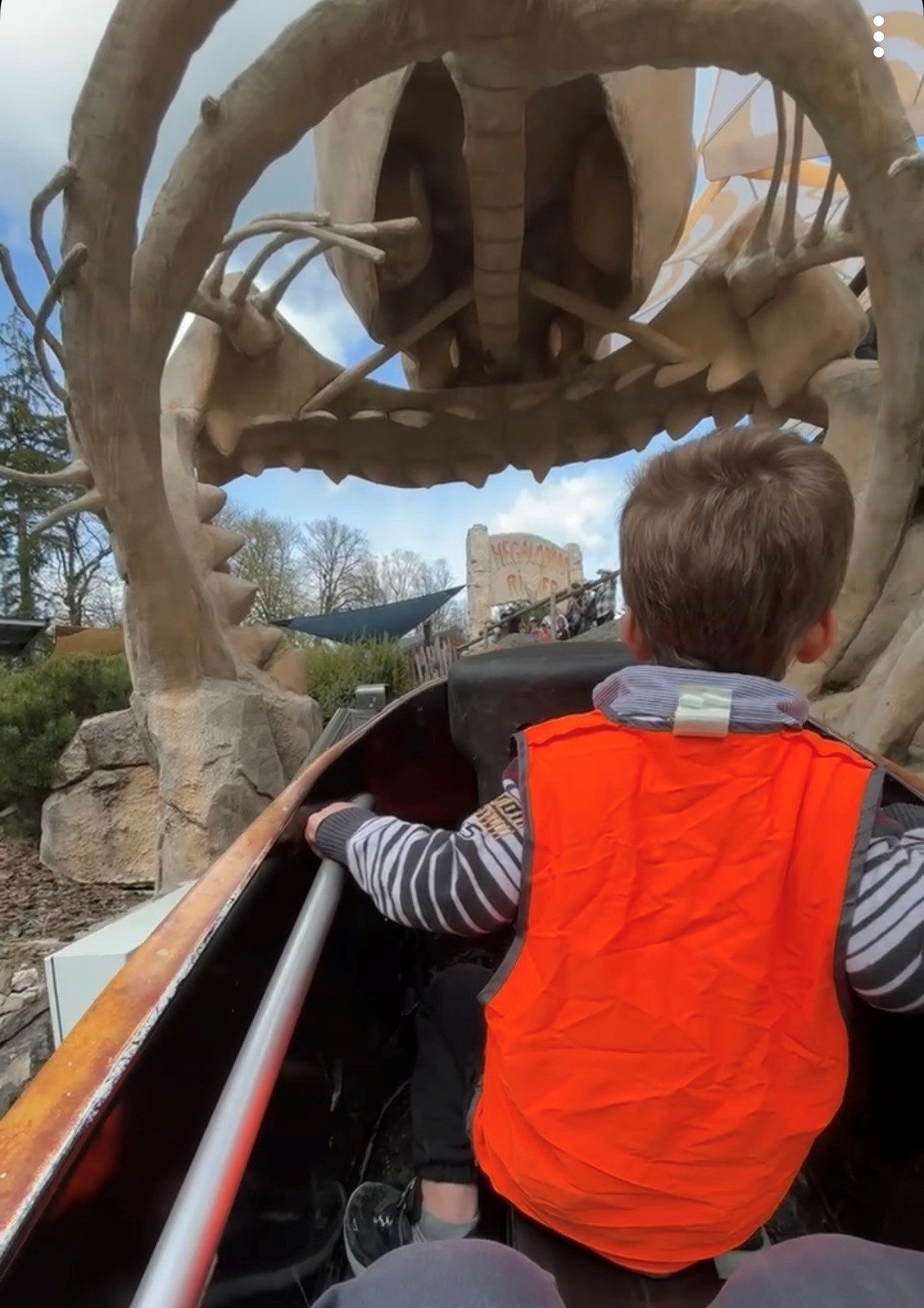 Une belle aventure au Dinozoo