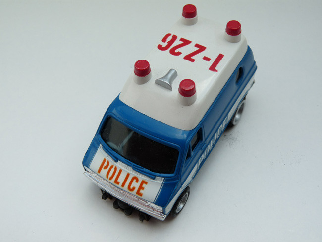 AURORA AFX Dodge Van Police weiß / blau #1946
