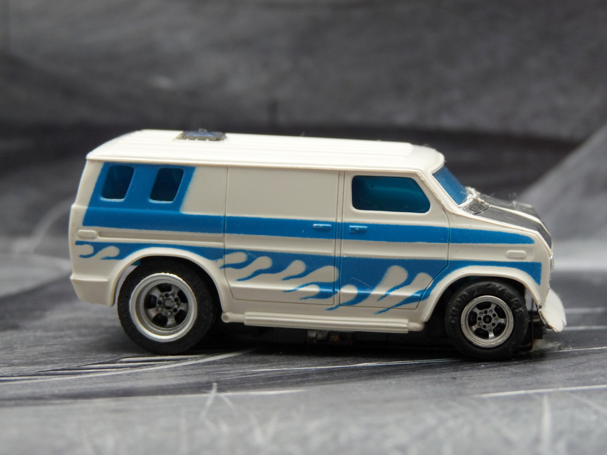 AURORA AFX Custom Van weiß/schwarz/blau #1942