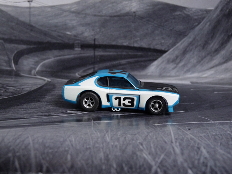 AURORA AFX Ford Capri blau/weiß/schwarz #13 European-Version 