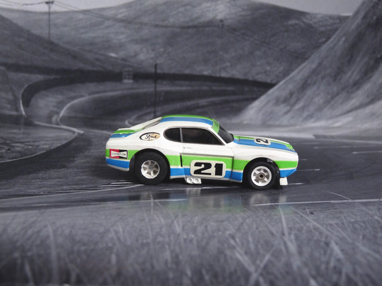 AURORA AFX Ford Capri RS 2600 weiß/grün/blau #21