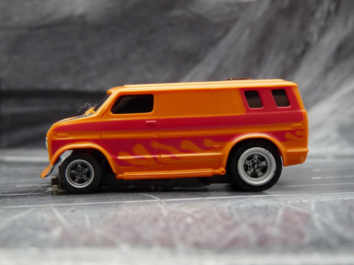 AURORA AFX Custom Van orange/schwarz/purple #1942