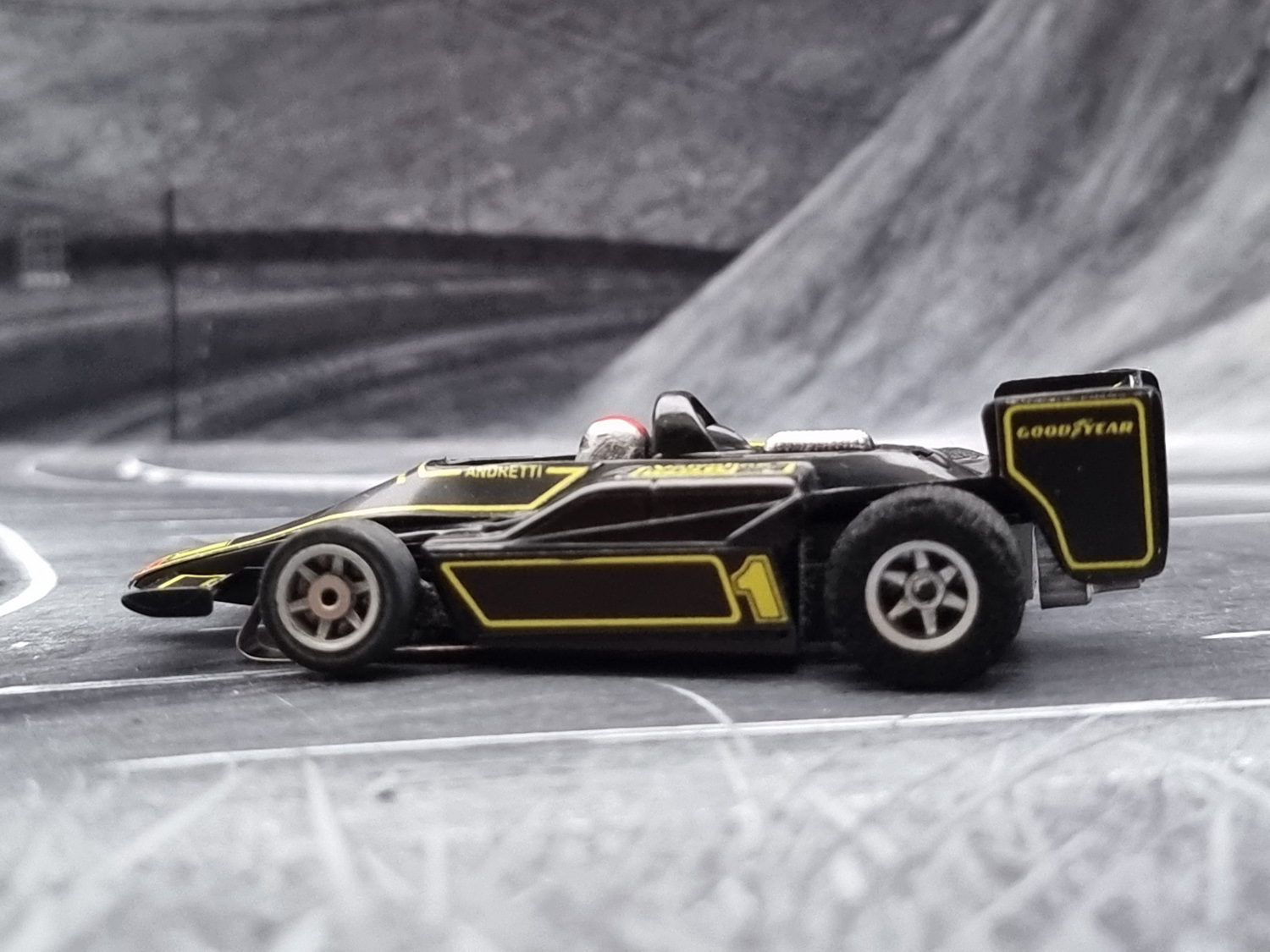 AURORA AFX G-Plus Lotus '79 Mario Andretti #1