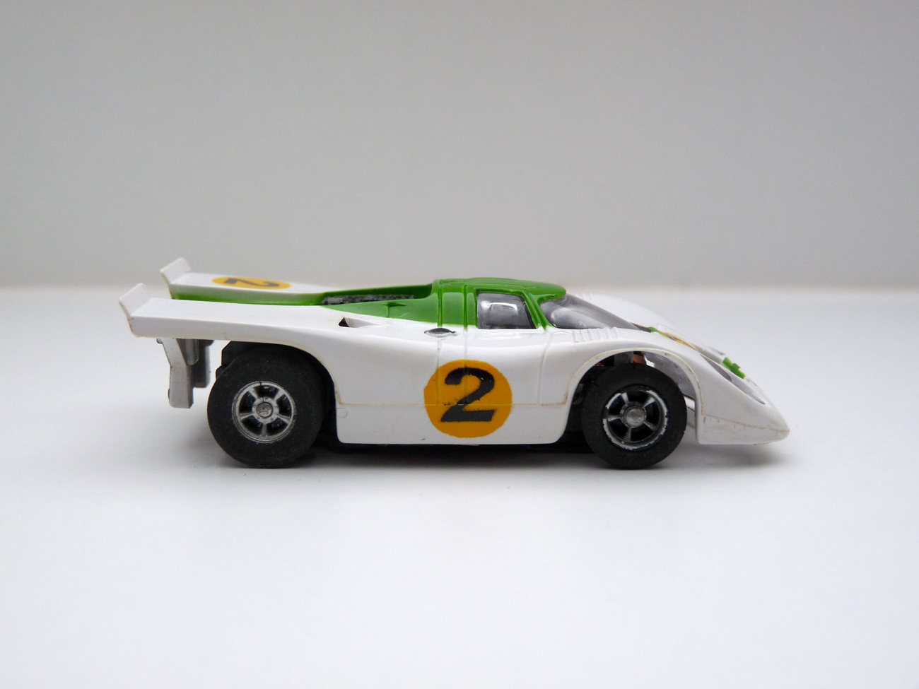 AURORA AFX Porsche 917 weiß/grün #2, klare Scheibe - offene Haube