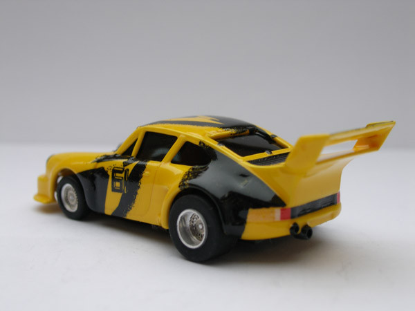 Porsche 934 RSR Uncru #61 gelb