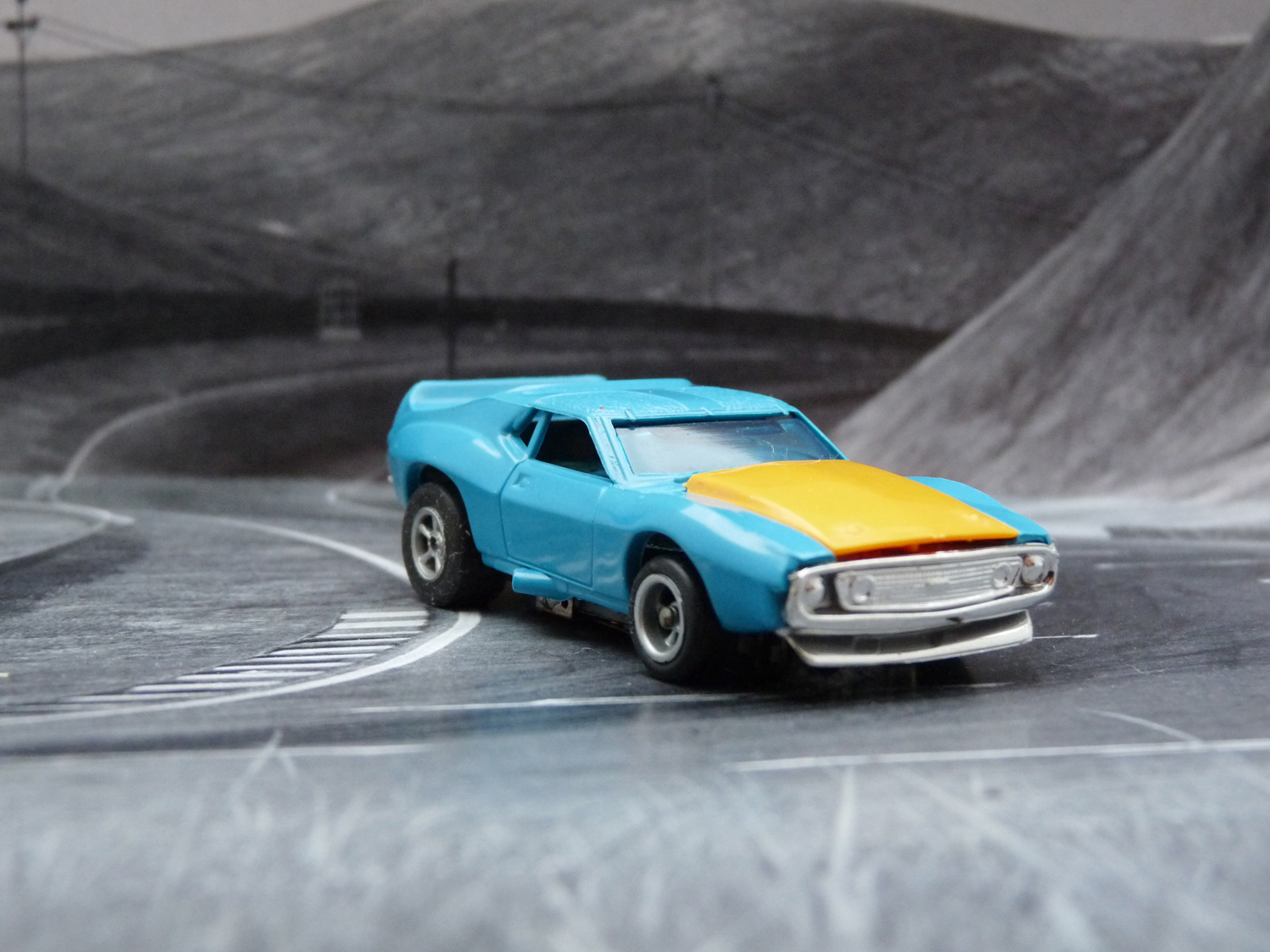 AURORA AFX Javelin Trans AM blau/gelbe Haube