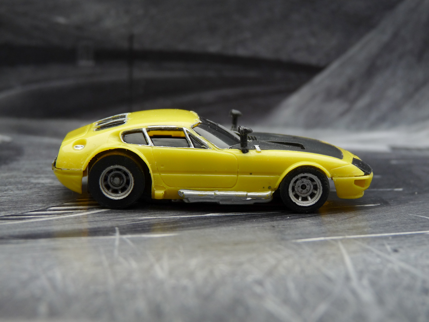 AURORA AFX Ferrari Daytona gelb/schwarz