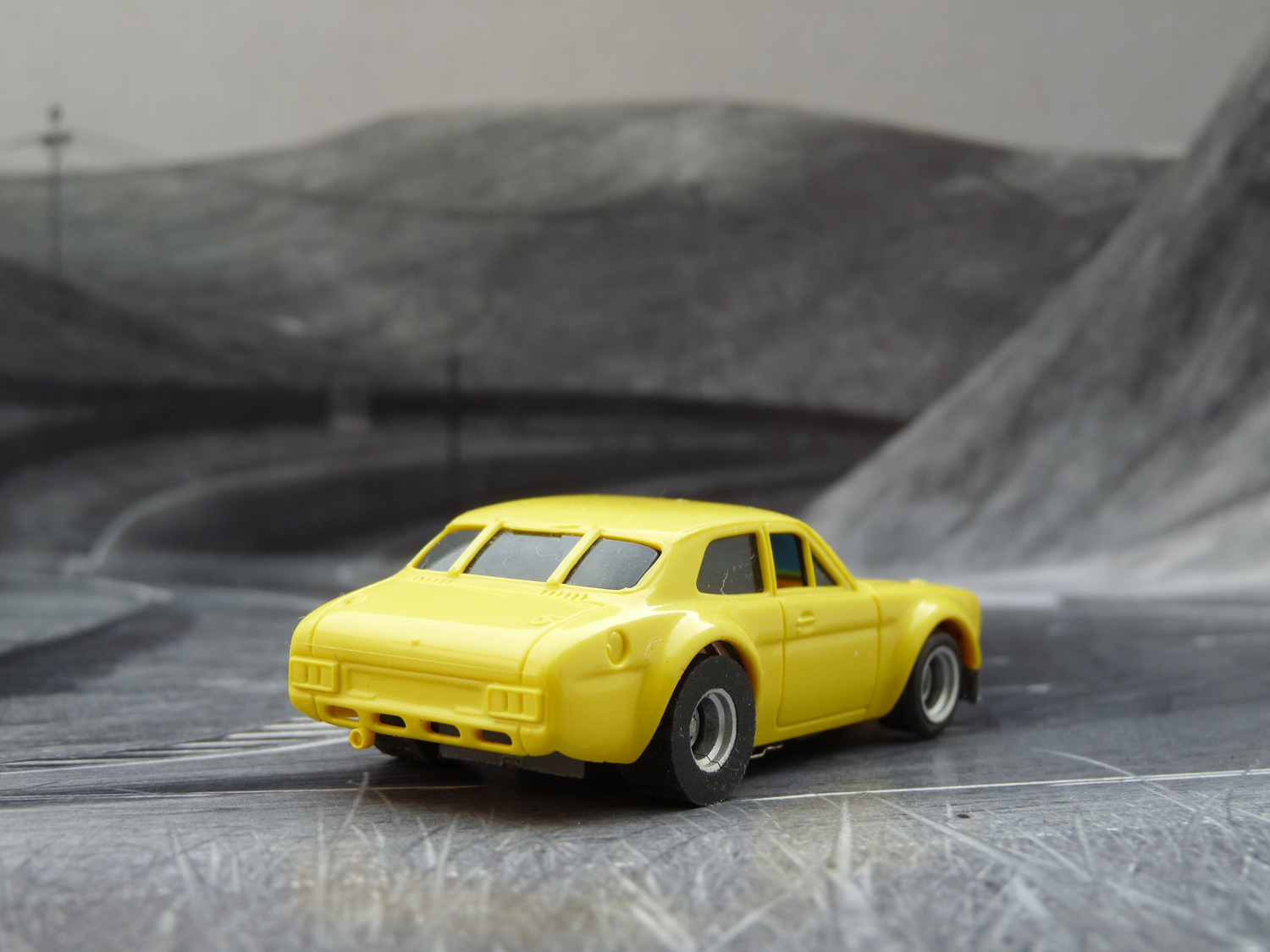 AURORA AFX Ford Escort gelb