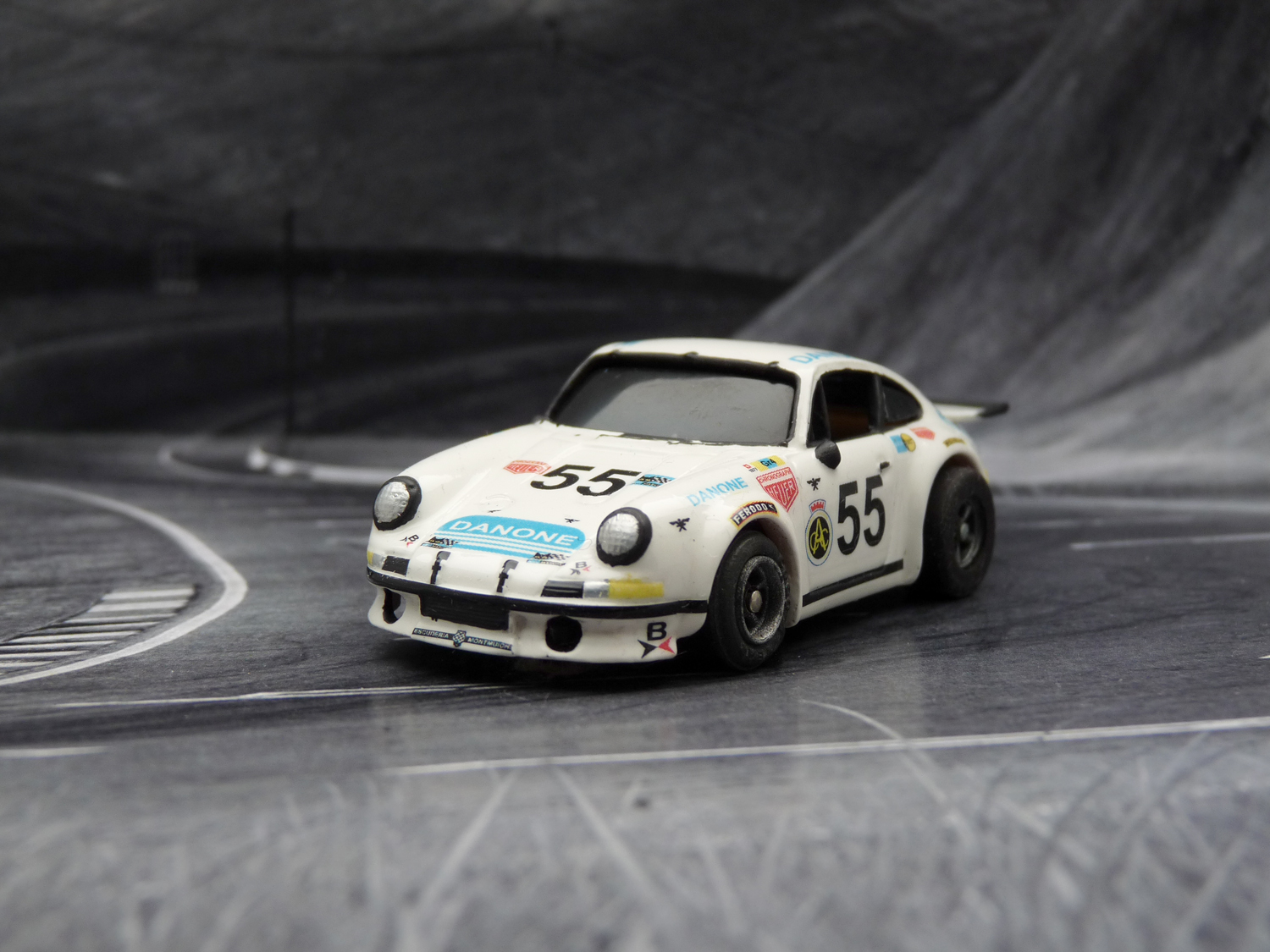 Porsche 934 RSR Danone #55
