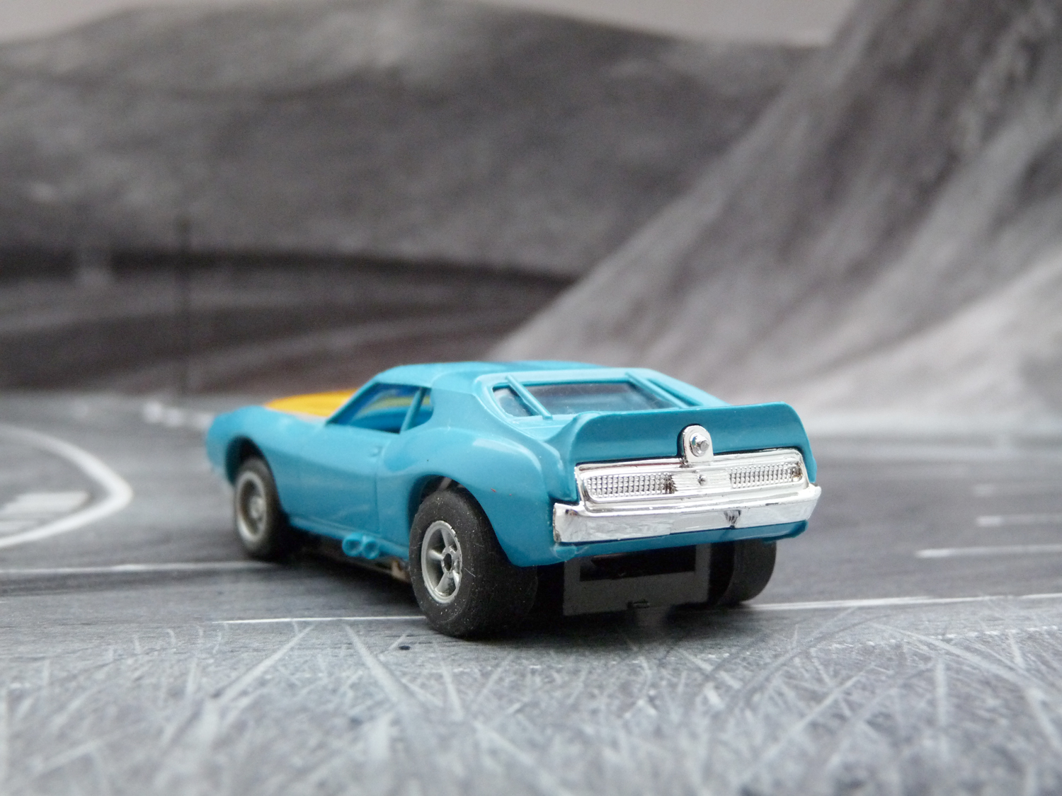 AURORA AFX Javelin Trans AM blau/gelbe Haube