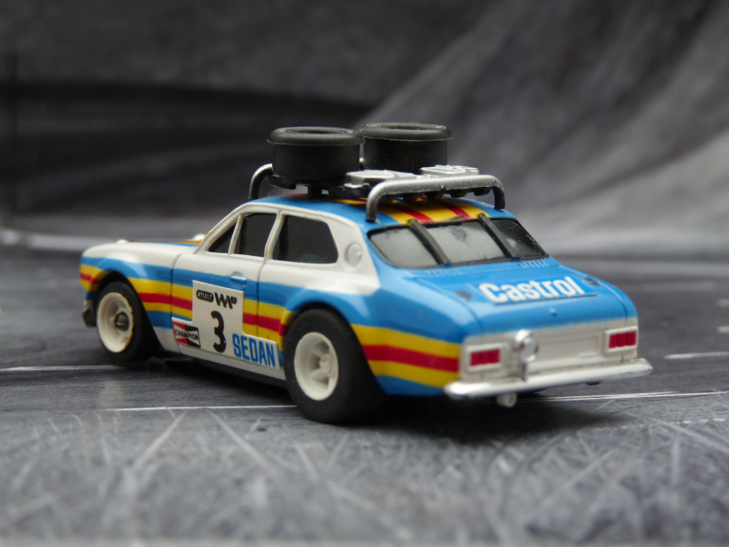 AURORA AFX Ford Escort Rallye Castrol