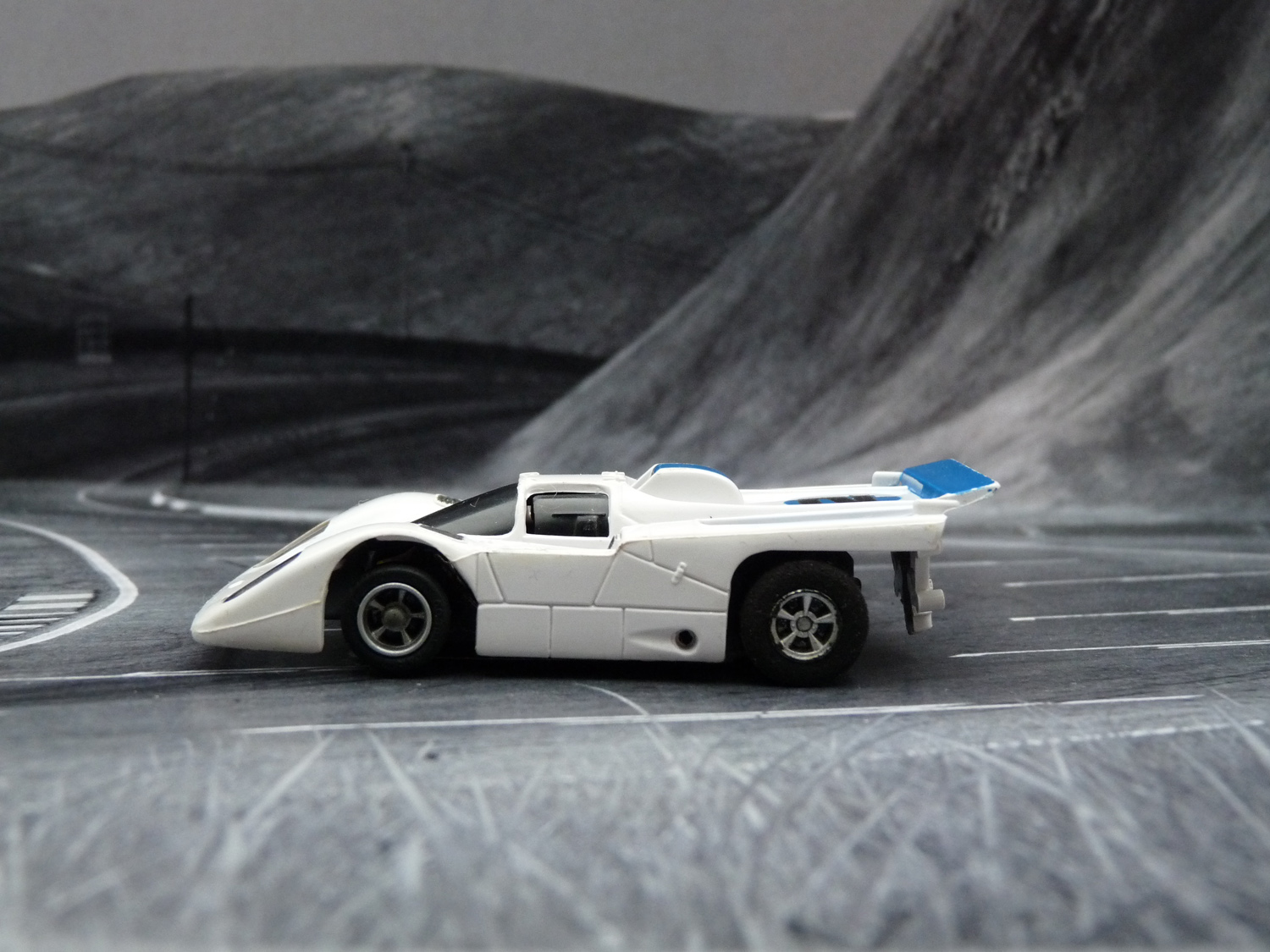 AURORA AFX Ferrari 512M weiß/blau #2