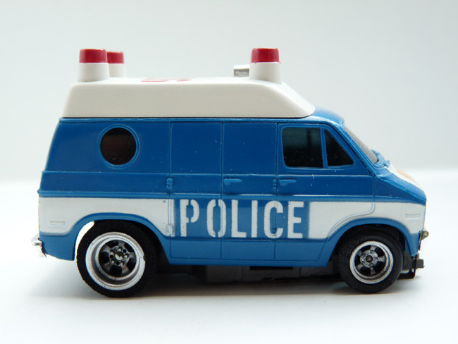 AURORA AFX Dodge Van Police weiß / blau #1946