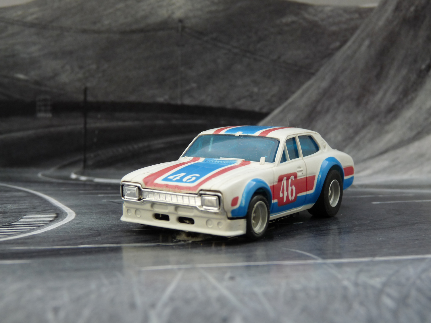 AURORA AFX Ford Escort weiß/rot/blau #46