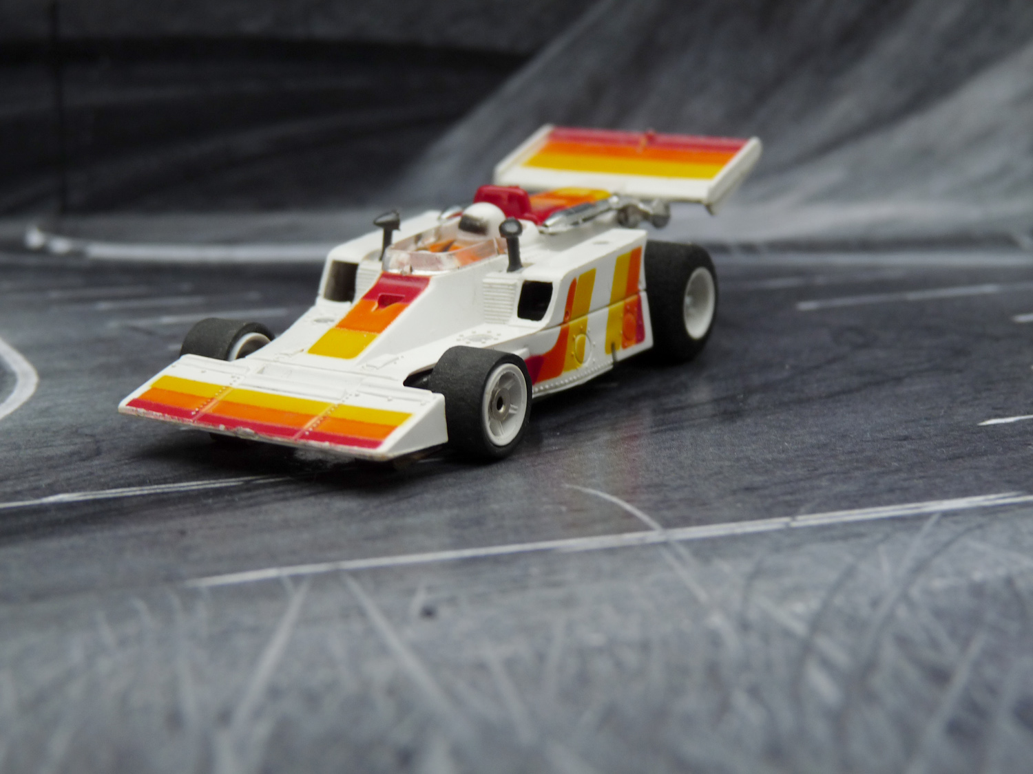 AURORA AFX G-Plus Indy Special weiß/rot/gelb