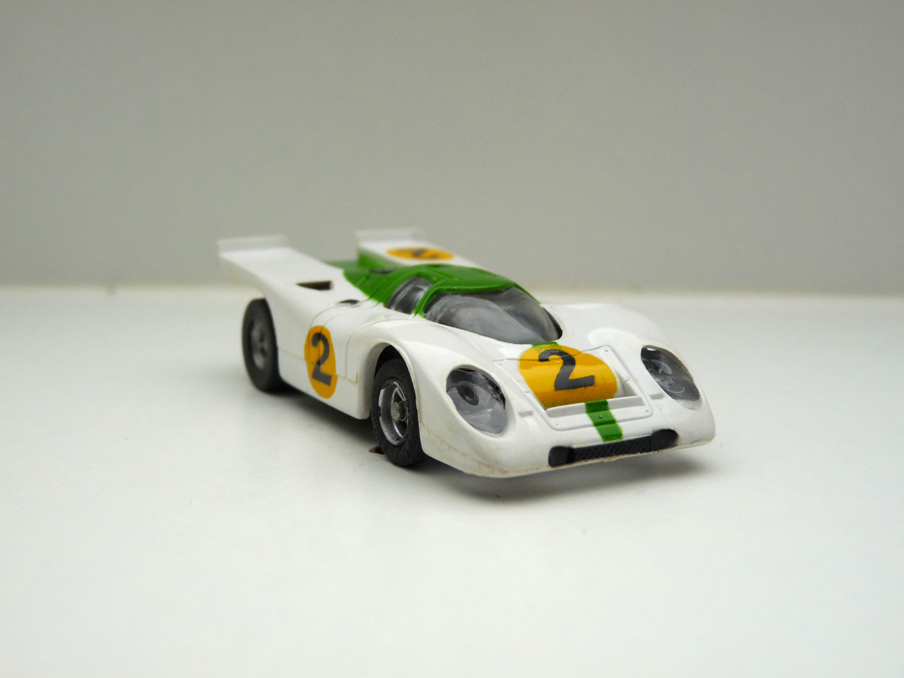 AURORA AFX Porsche 917 weiß/grün #2, klare Scheibe - offene Haube