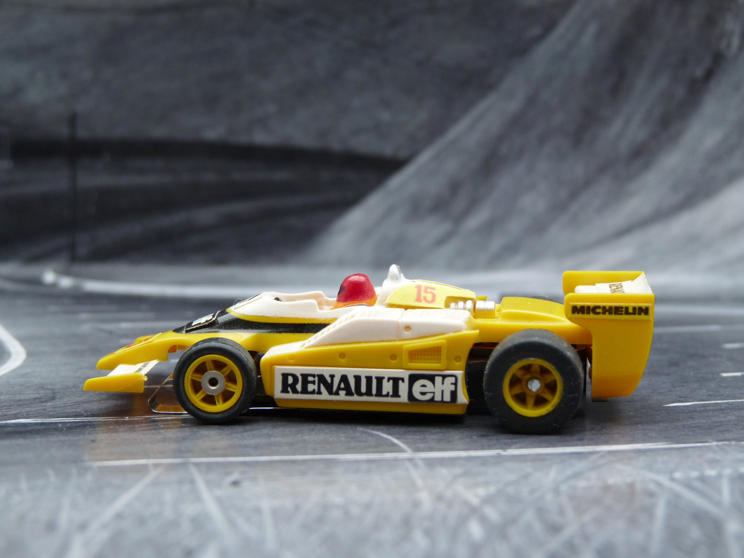 AURORA AFX G-Plus Renault elf Formel 1