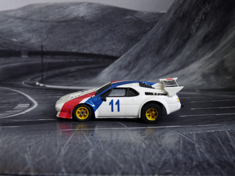 BMW M1 ProCar weiß/blau/rot #11, FunCar