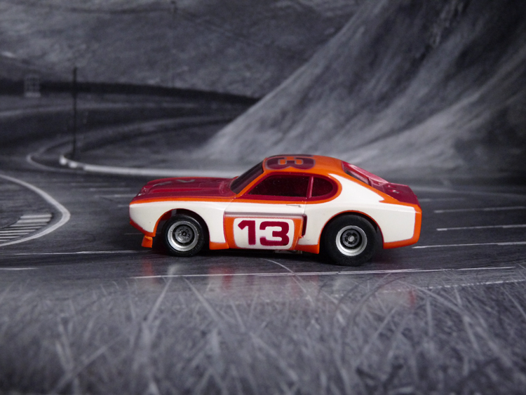 AURORA AFX Ford Capri orange/rot/weiß #13 European-Version