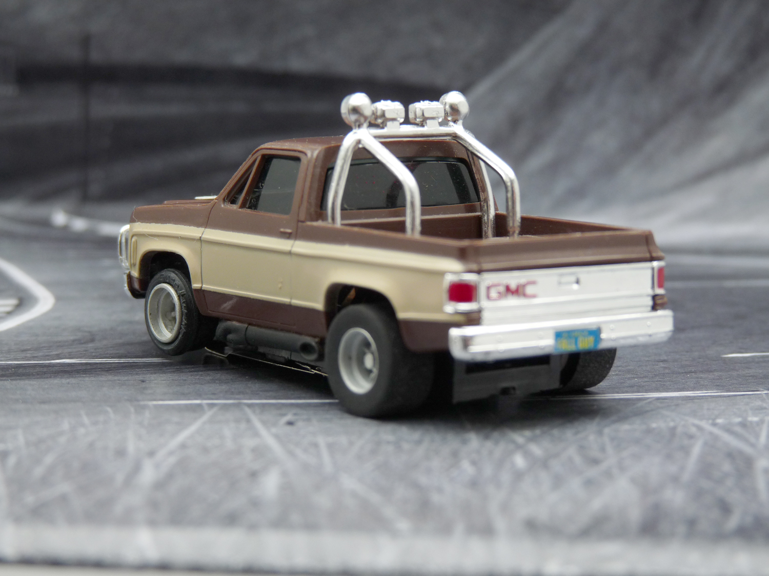 AURORA AFX Fall Guy Pick Up Truck