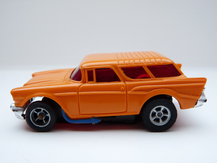 AURORA AFX Chevy '57 Nomad orange/blaue side pipes
